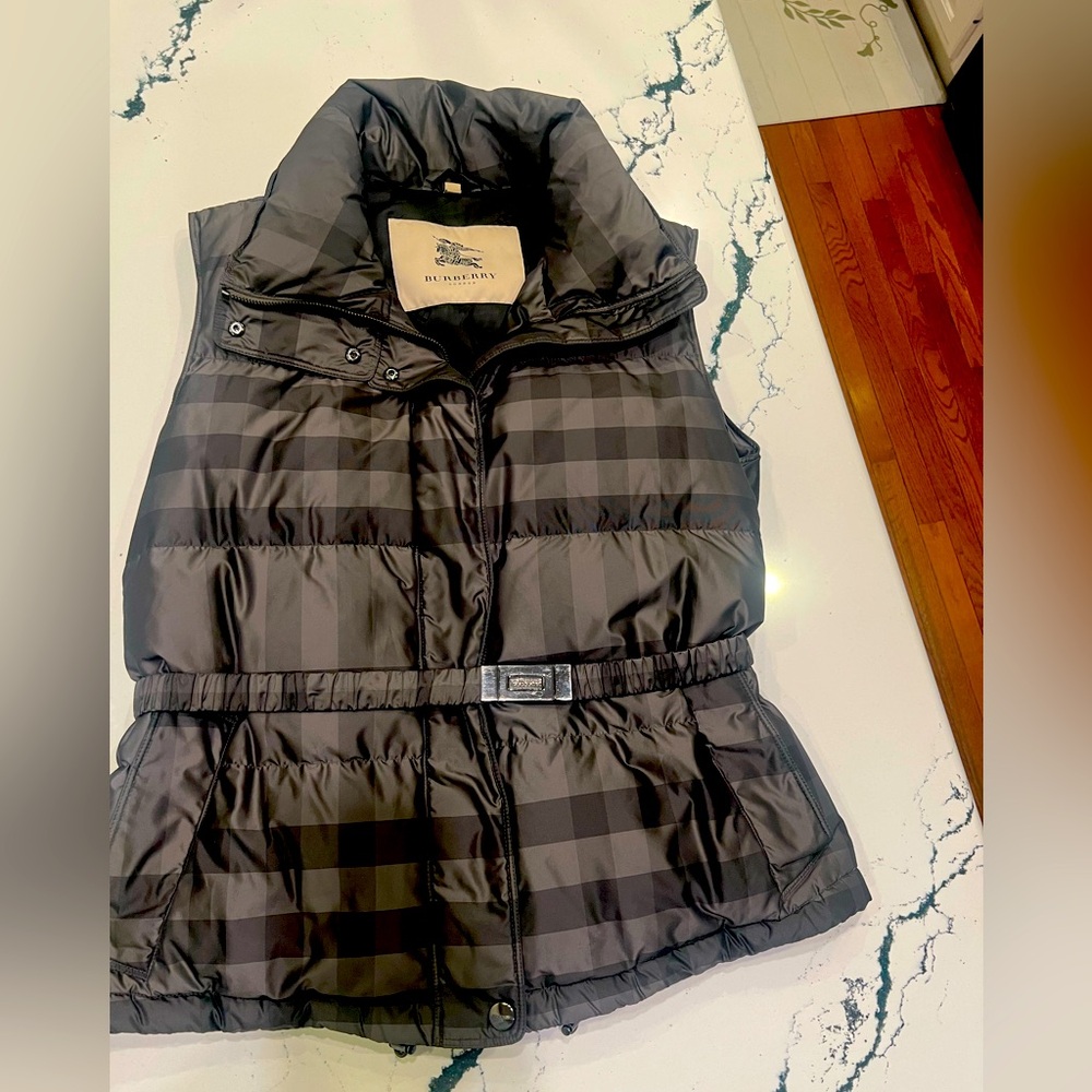Burberry puffer vest. Grey check belted medium weight